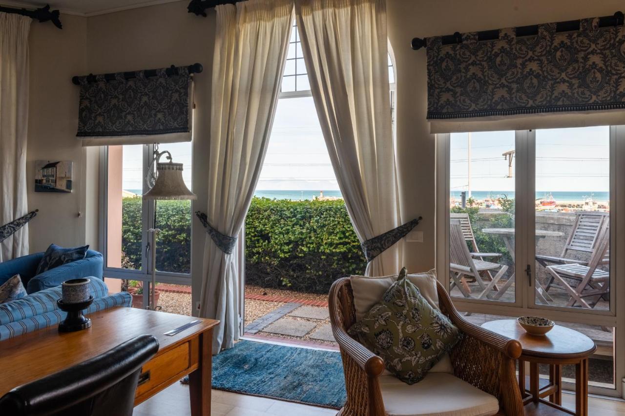 The Majestic Apartments Kalk Bay Exterior photo