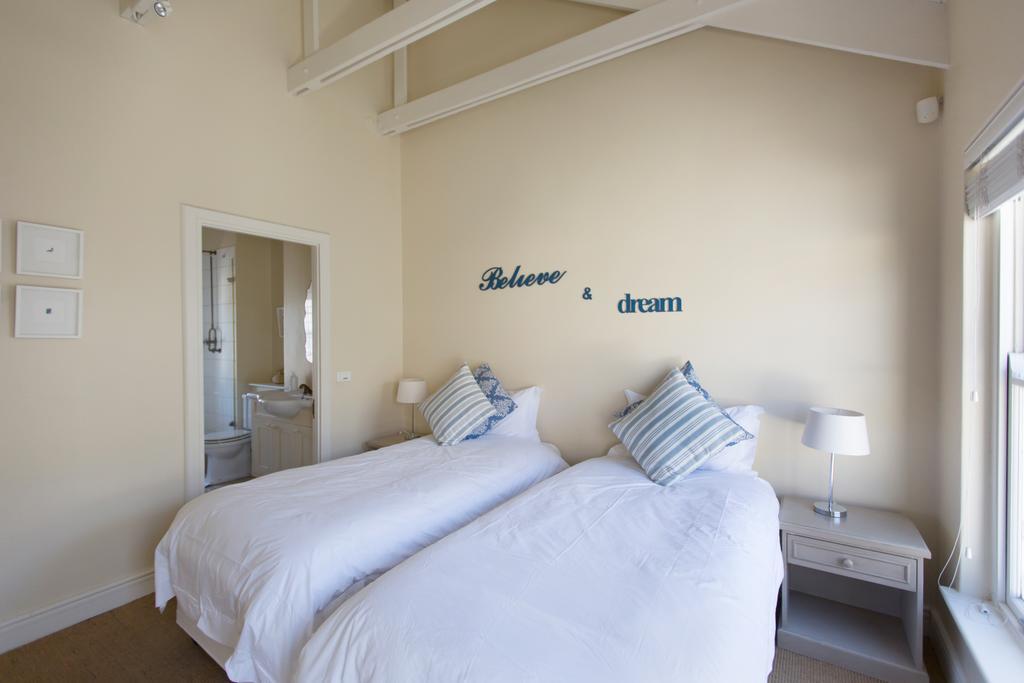 The Majestic Apartments Kalk Bay Exterior photo